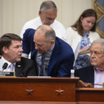 U.S. Congress Divided Over Crypto Regulation as Democrats Push Back Against GOP Bills