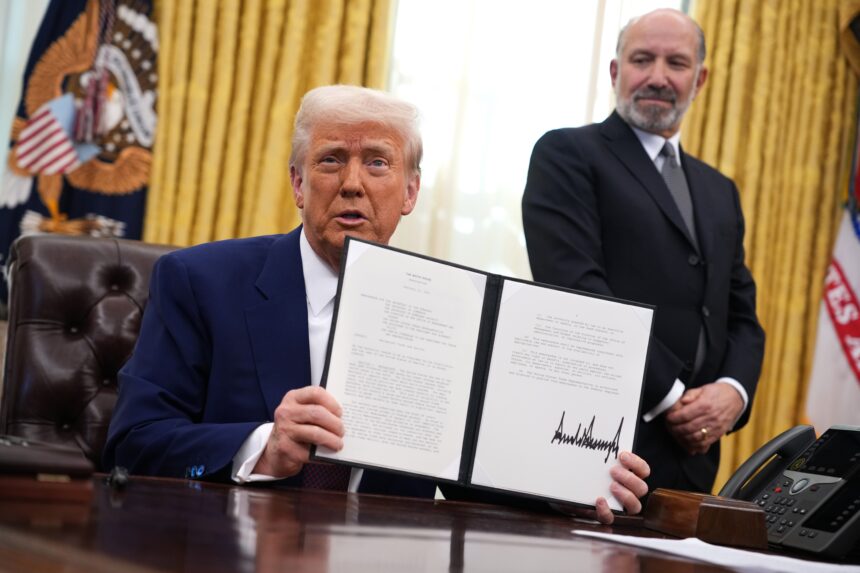 Trump to Sign Executive Order Investigating “Debanking” of Crypto Firms and Conservatives