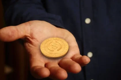 China Eyes Yuan-Backed Stablecoin Launch in Hong Kong and Shanghai