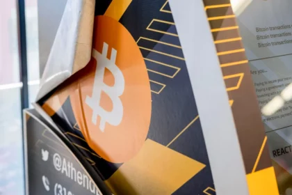 U.S. Lawmakers Propose DeFi Restrictions as Crypto Industry Pushes Back