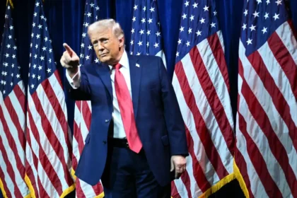 Trump Warns of Impeachment Risk if Republicans Lose Midterm Control