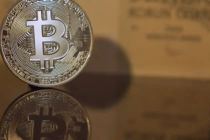 Bitcoin ETFs Rebound With $562M Inflows After $1.5B Sell-Off, But Market Headwinds Persist