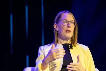SEC’s Hester Peirce: Publishing DeFi Code is Protected Free Speech