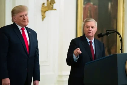 Donald Trump Urges Senate to Pass CLARITY Crypto Bill in Honor of Lindsey Graham